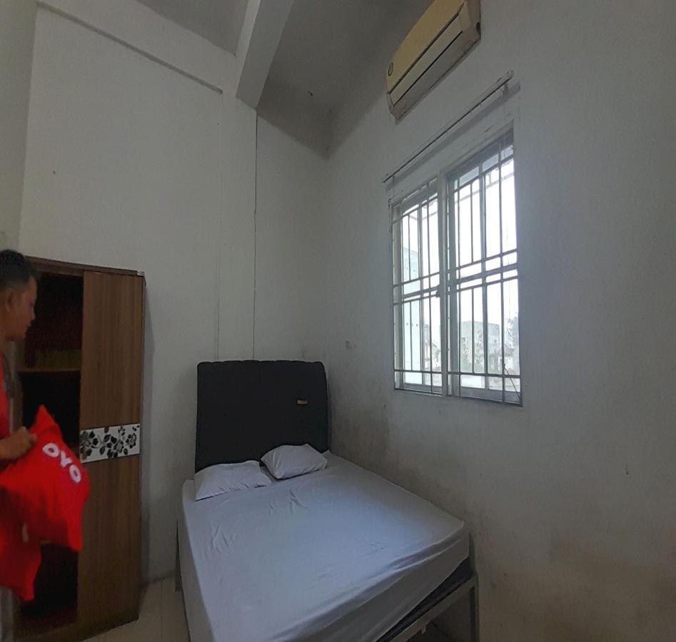 Oyo 93417 Homestay Bunga Rinte Syariah Near Komp Perumahan Stella Ressidence 2 メダン エクステリア 写真